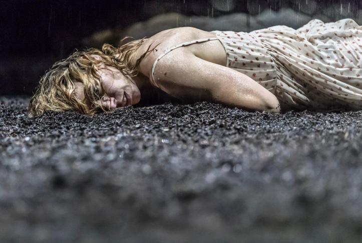 yerma-at-the-young-vic.-photo-by-johan-persson