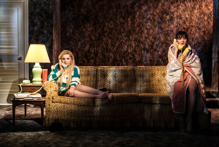 210-abigail-breslin-isabelle-fuhrman-phones