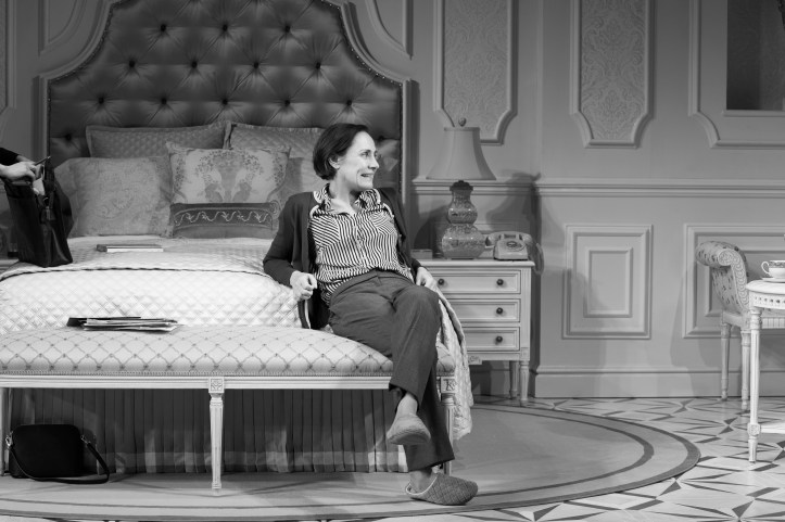 Metcalf Three Tall Women (c) Brigitte Lacombe 3635