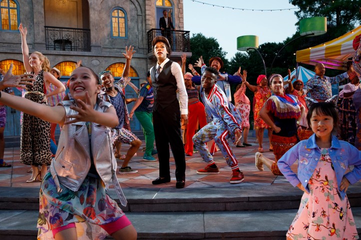 PUBLIC WORKS Musical Adaptation of William Shakespeare'sTWELFTH NIGHT Conceived by Kwame Kwei-Armah and Shaina Taub Music and Lyrics by Shaina Taub Choreography by Lorin Latarro Directed by Oskar Eustis and Kwame Kwei-Armah Featuring Kim Blanck (Femal