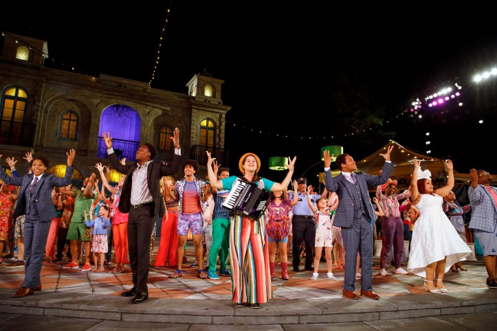 PUBLIC WORKS Musical Adaptation of William Shakespeare'sTWELFTH NIGHT Conceived by Kwame Kwei-Armah and Shaina Taub Music and Lyrics by Shaina Taub Choreography by Lorin Latarro Directed by Oskar Eustis and Kwame Kwei-Armah Featuring Kim Blanck (Femal