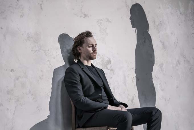 Tom-Hiddleston-Robert-in-Betrayal-directed-by-Jamie-Lloyd..-Photo-credit-Marc-Brenner