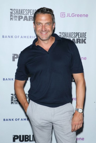 Raul Esparza (high res)