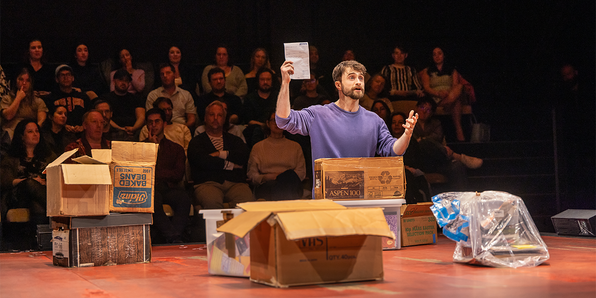 “Every Brilliant Thing” at the Hudson Theatre Plays with the Courage to Participate – front mezz junkies, Theater News “Every Brilliant Thing” at the Hudson Theatre Plays with the Courage to Participate – front mezz junkies, Theater News