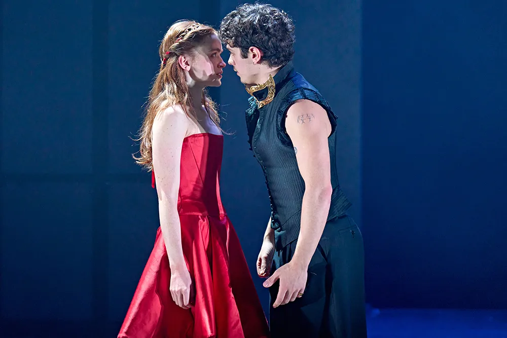 Every “Romeo and Juliet” Journey Needs One Moment Where We Believe Fate Can Change – front mezz junkies, Theater News Every “Romeo and Juliet” Journey Needs One Moment Where We Believe Fate Can Change – front mezz junkies, Theater News